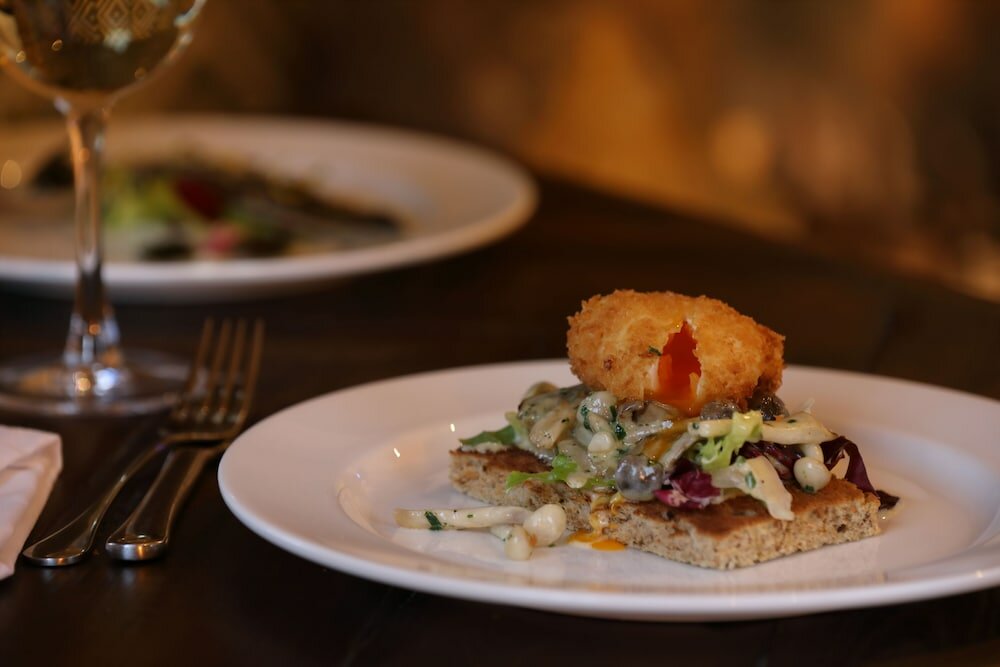 Фото Horse and Groom