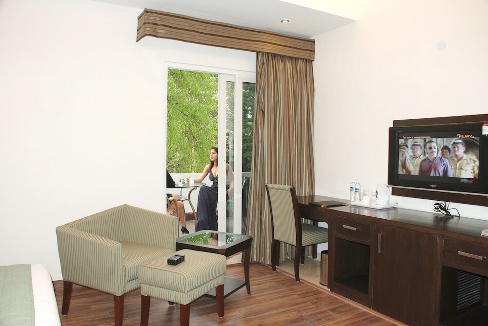 Фото Jht Hotel