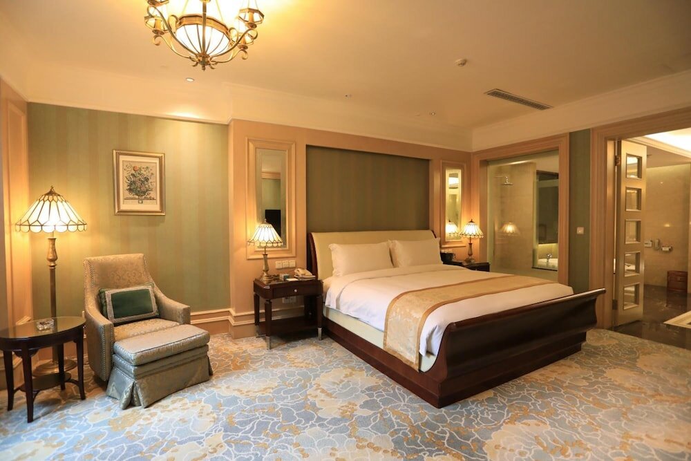 Фото Chongqing Auwi Hotel