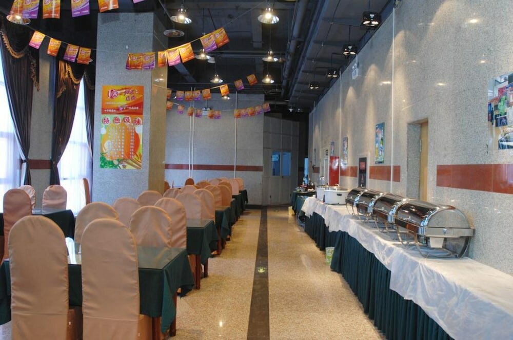 Фото Luoyang Aviation E-Home Inn