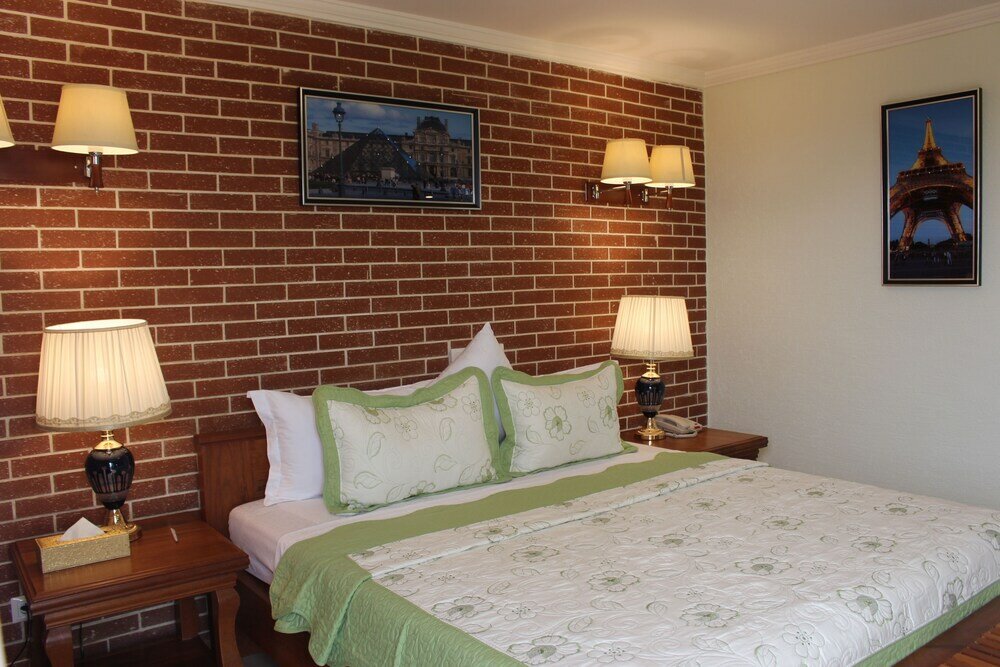 Фото Adamaoua Grand Hotel