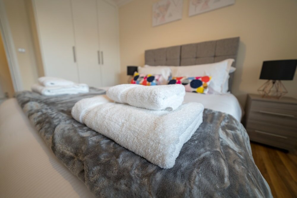 Фото London Heathrow Serviced Apartments