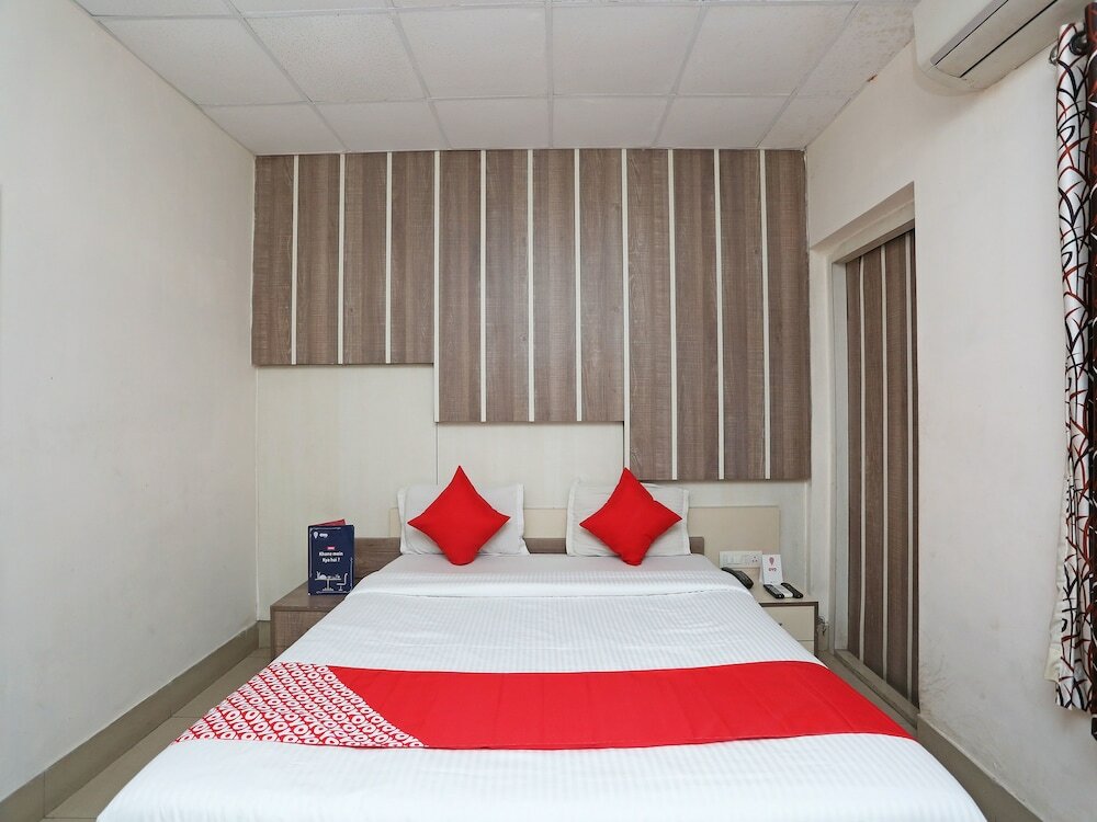 Фото Oyo 11888 Rasbehari Avenue