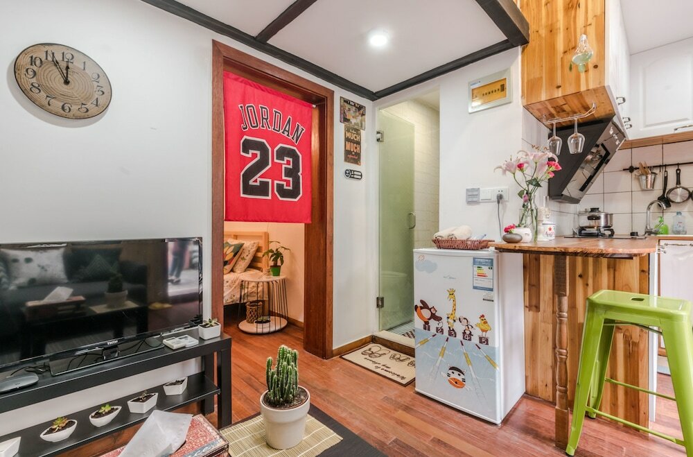 Фото Cozy Apartment Best Location 616