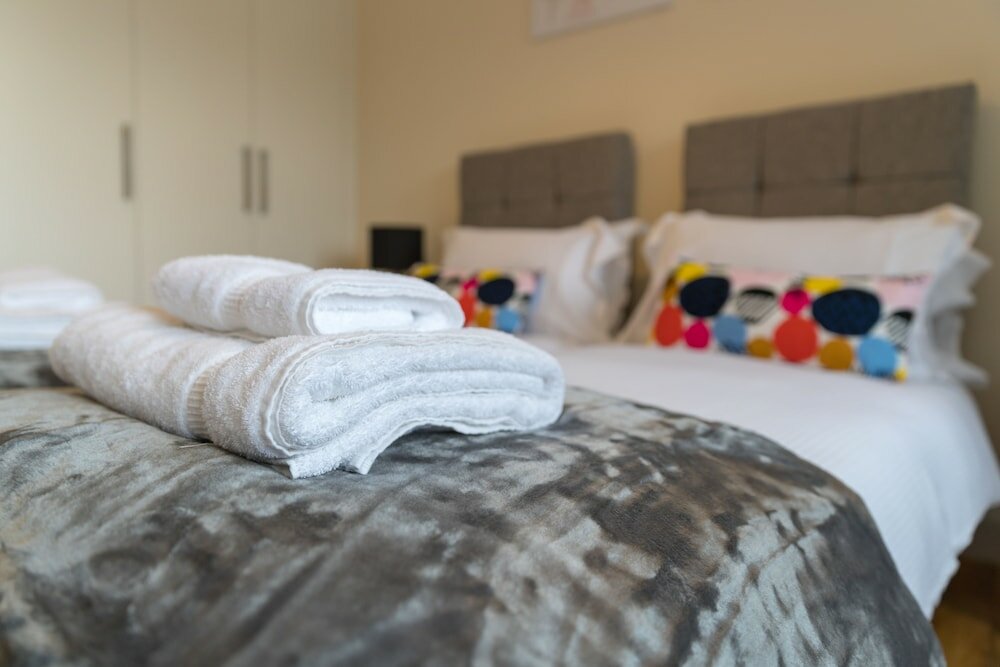 Фото London Heathrow Serviced Apartments