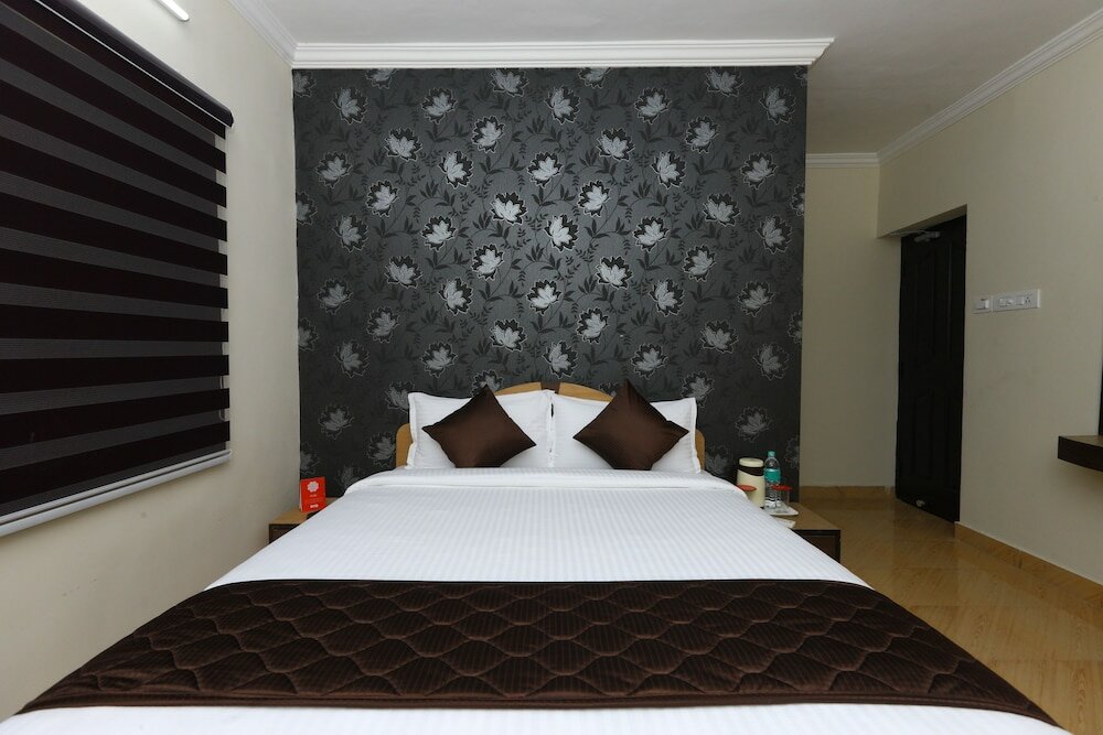 Фото Oyo 9372 Rich Inn