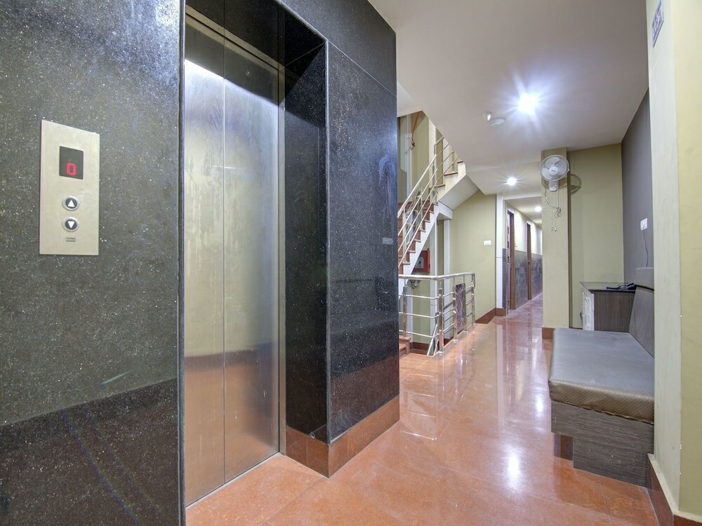 Фото Oyo 12305 Raj Residency