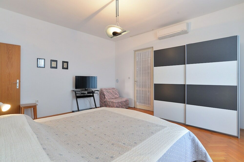 Фото Apartments Jadranka 612