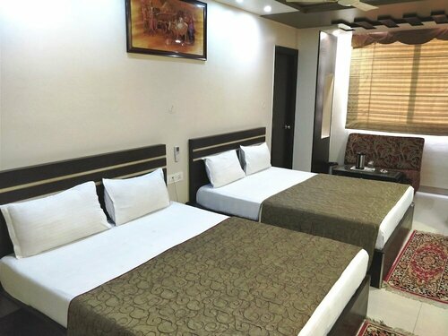 Гостиница Hotel Jinendra Palace в Джайпуре