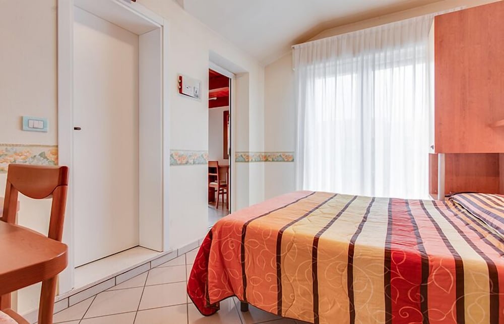 Фото Hotel Dolce Vita Cesenatico