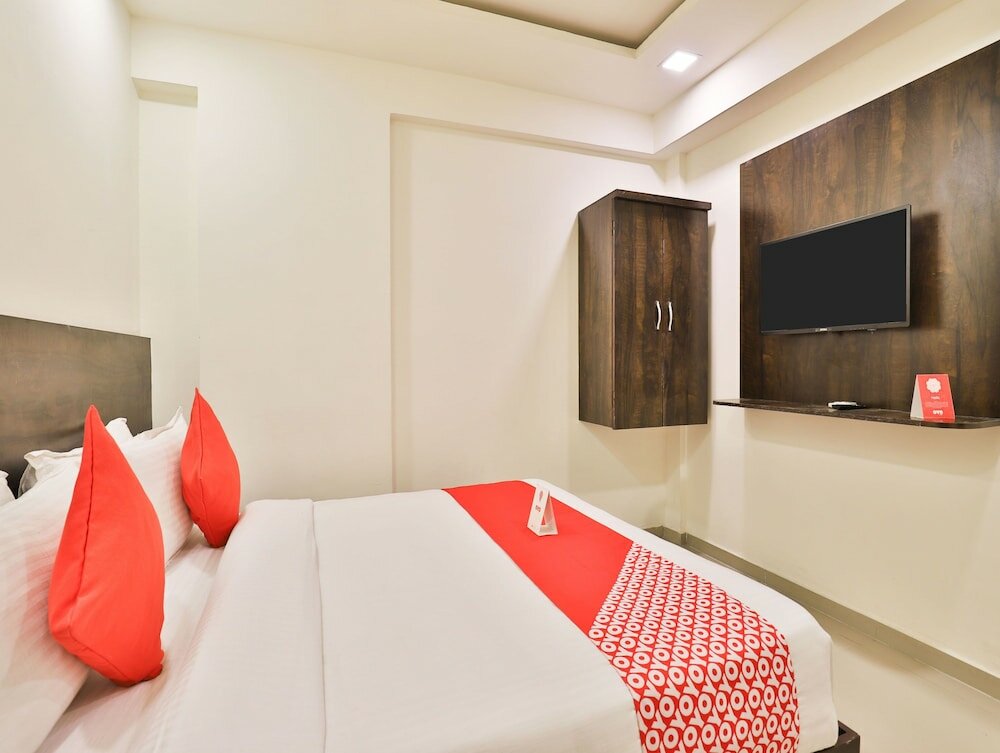 Фото Oyo 11072 Hotel Kajri Residency