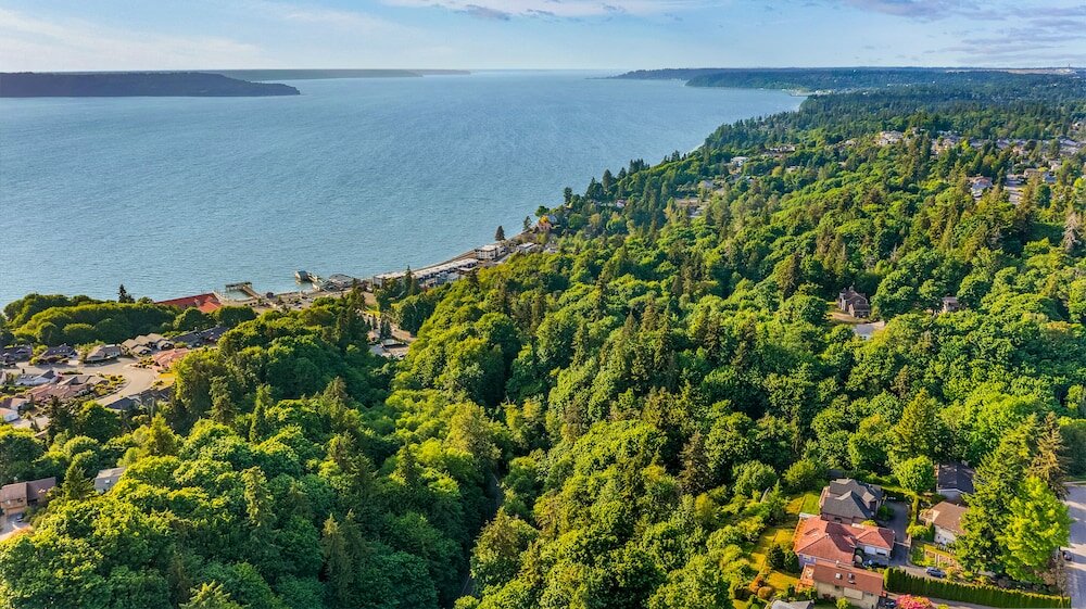 Фото Seaside Nest Perched on the Hills