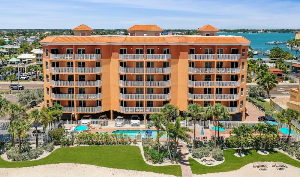 Фото Surf Beach Resort by Sunsational Beach Rentals