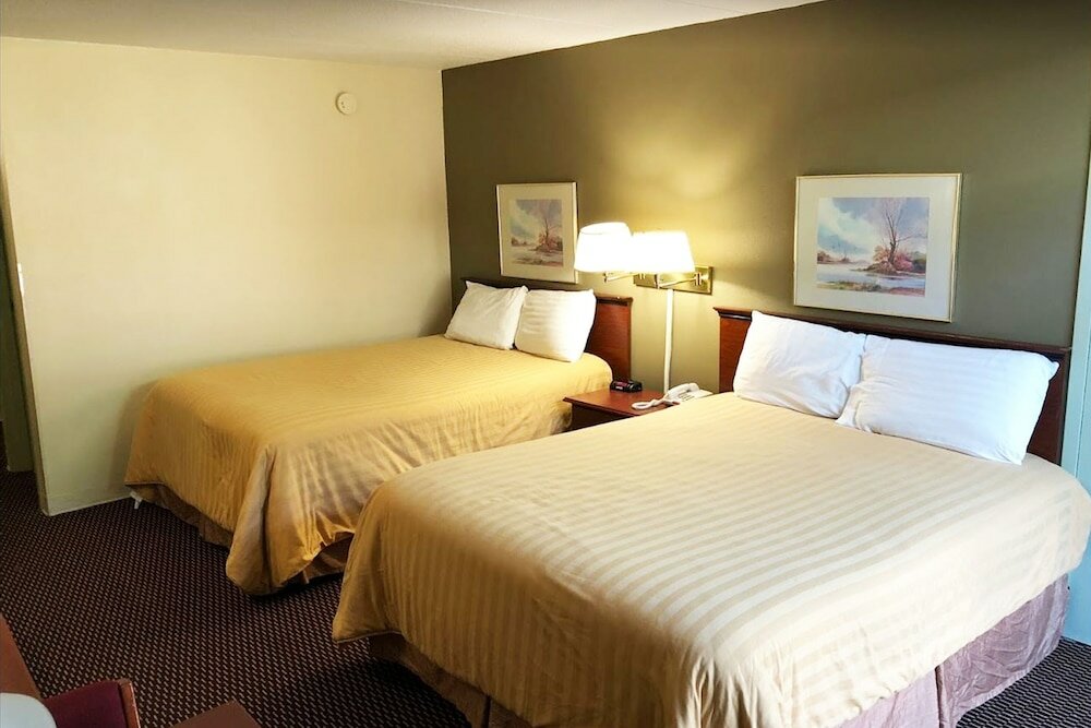 Фото Norwood Inn and Suites Worthington