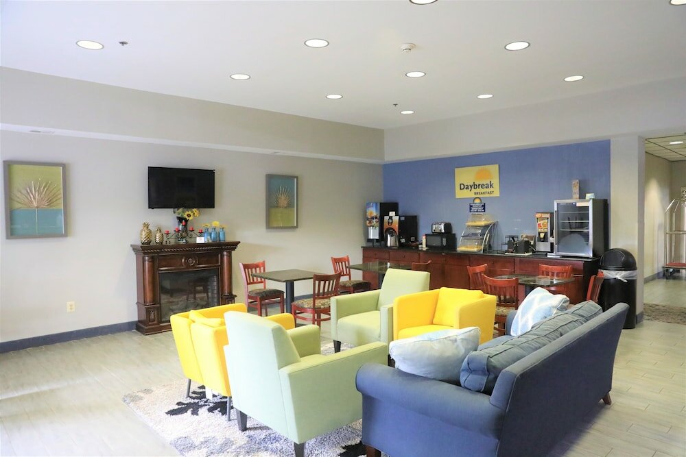 Фото Days Inn by Wyndham Manassas