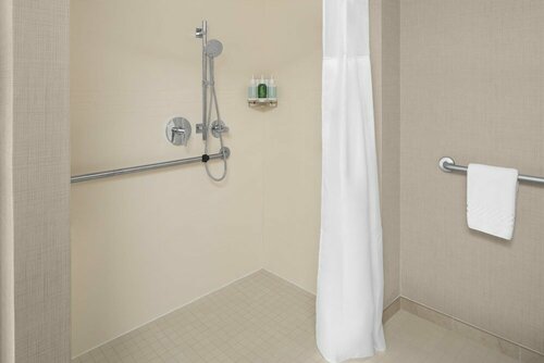 Гостиница Residence Inn by Marriott Long Island Holtsville в Фармингвилле