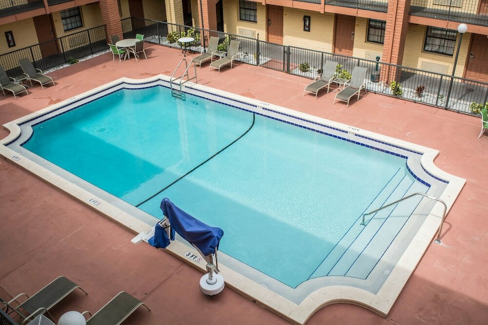 Фото Rodeway Inn Near Ybor City - Casino