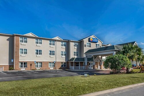 Гостиница Comfort Inn & Suites I-95 - Outlet Mall