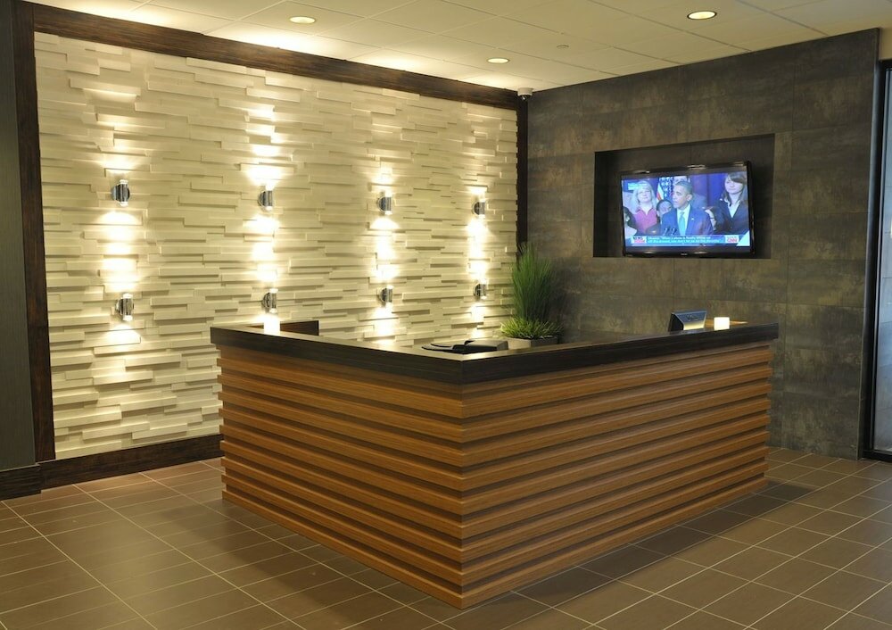 Фото Holiday Inn Hotel & Suites Charleston West, an Ihg Hotel
