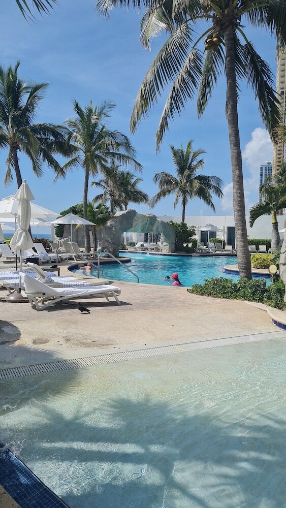 Фото Trump International Beach Resort Miami