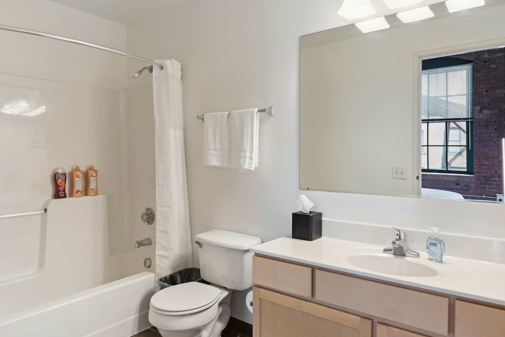 Фото Historic Loft Retreat With Pool