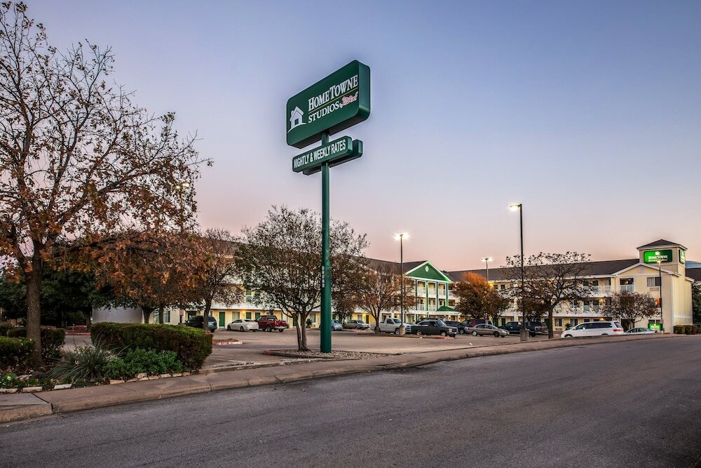 Фото отеля 3