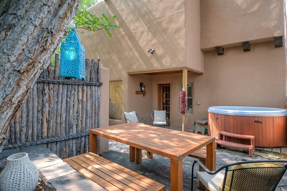 Фото Tecolote - Authentic Home Right Next to The Plaza, Hot Tub, Roof Deck