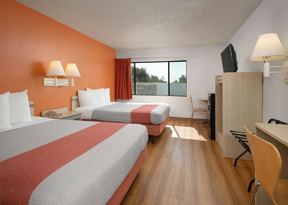 Фото Motel 6 San Simeon, Ca - Hearst Castle Area