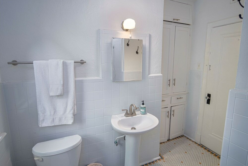 Фото Close to Famous Attractions With Hot Tub and Fire Pit