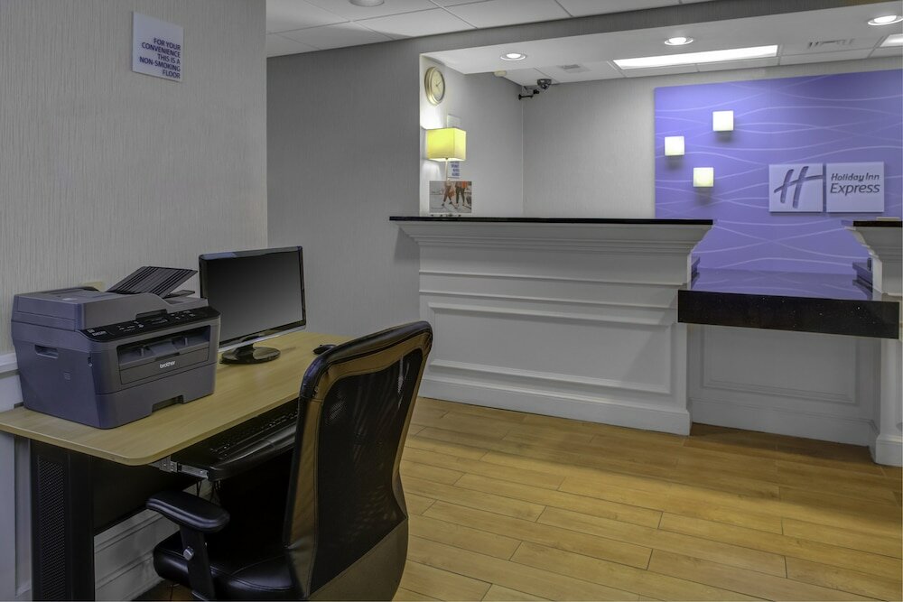 Фото Holiday Inn Express Chester, an Ihg Hotel