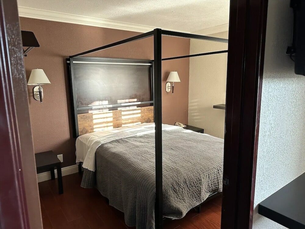 Фото Cabana Inn & Suites