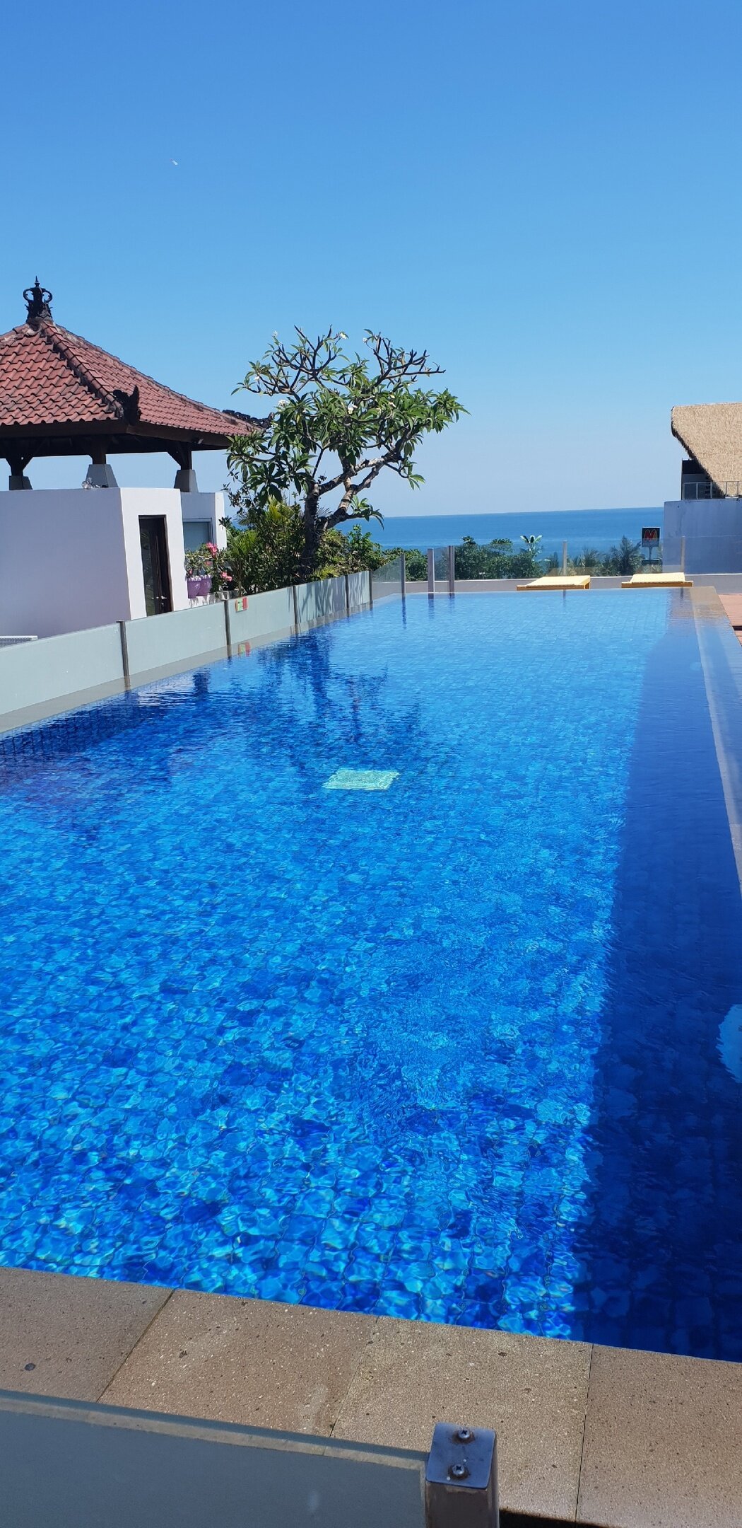 Фото Kuta Beach Hotel