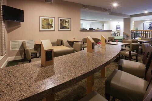 Гостиница La Quinta Inn & Suites by Wyndham Houston Stafford Sugarland