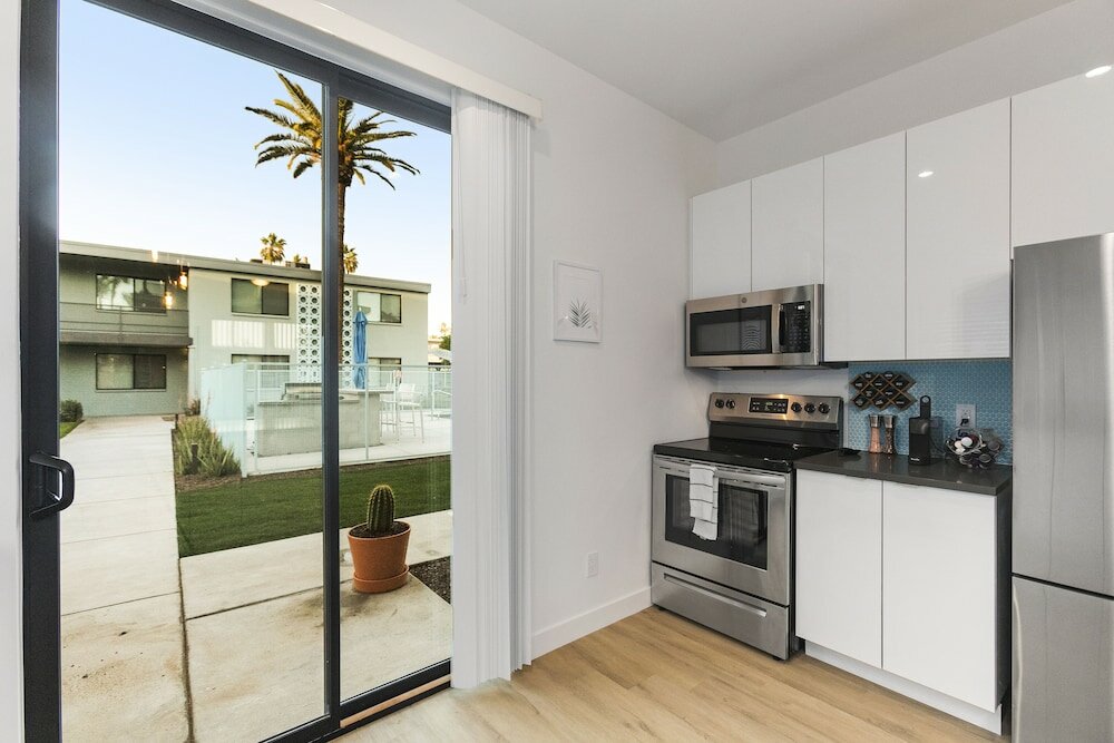 Фото Primo Old Town Location with Heated Pool