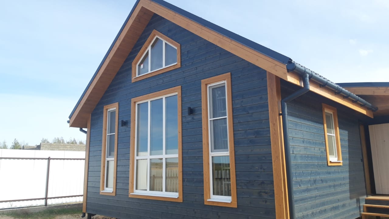 Фото Синий дом у пляжа