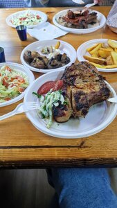 Friends' kebab shop (Chuvash Republic, Novocheboksarsk, Kultury I Otdykha Yelnikovskaya Roscha Park) ، مقهى