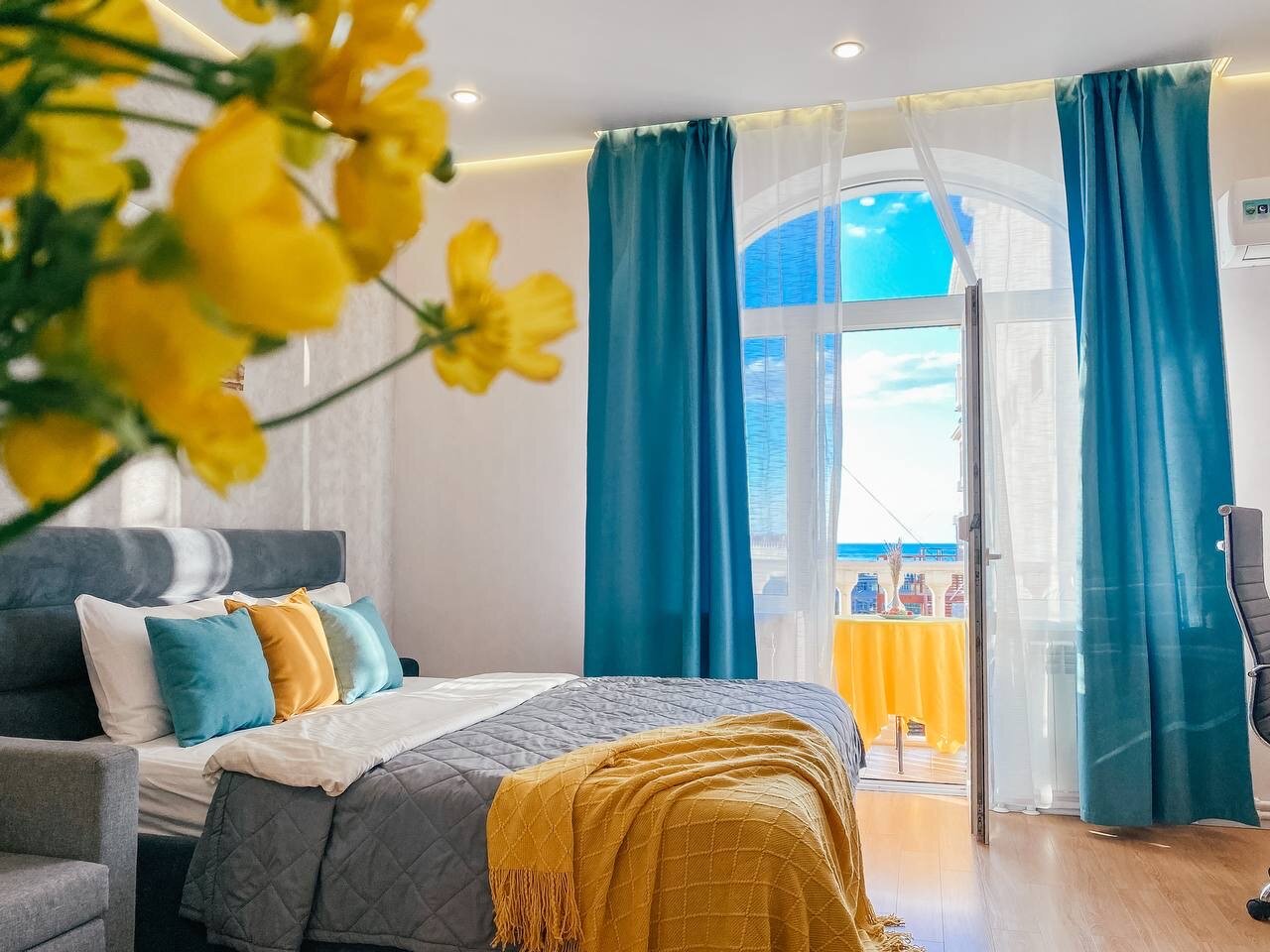 Фото Смарт апартаменты с видом на море