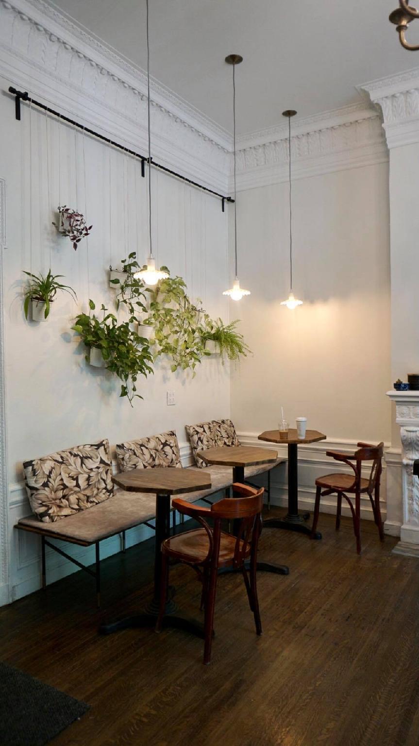 Фото Ambrose House & Café