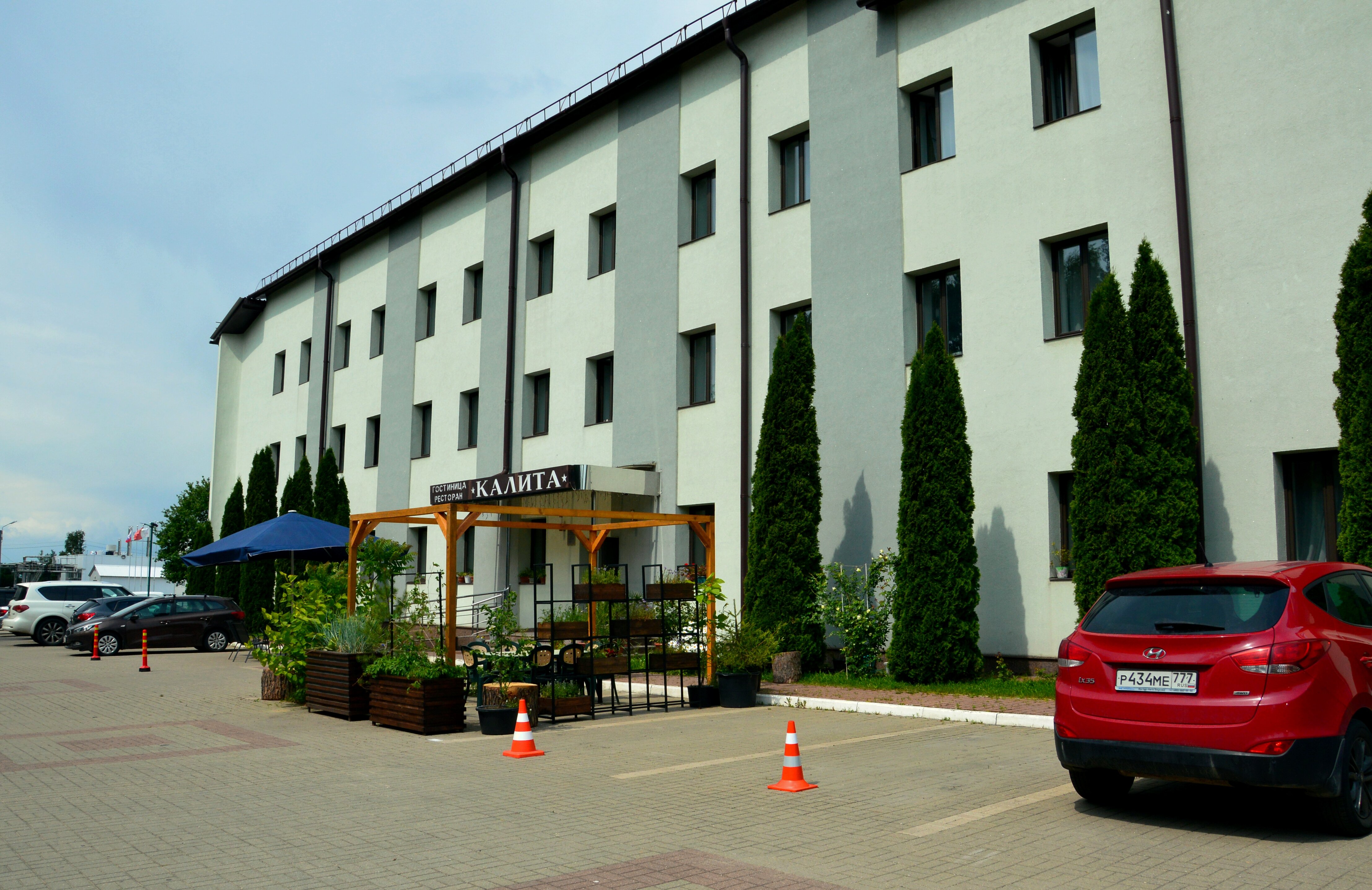 Фото отеля 1