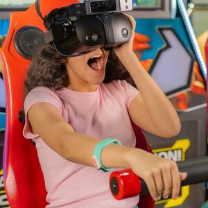 ماجيك بلانيت (Ugdat Al Ameriya, Al Jimi, Sector 2, Abu Dhabi) ، مركز ترفيهي