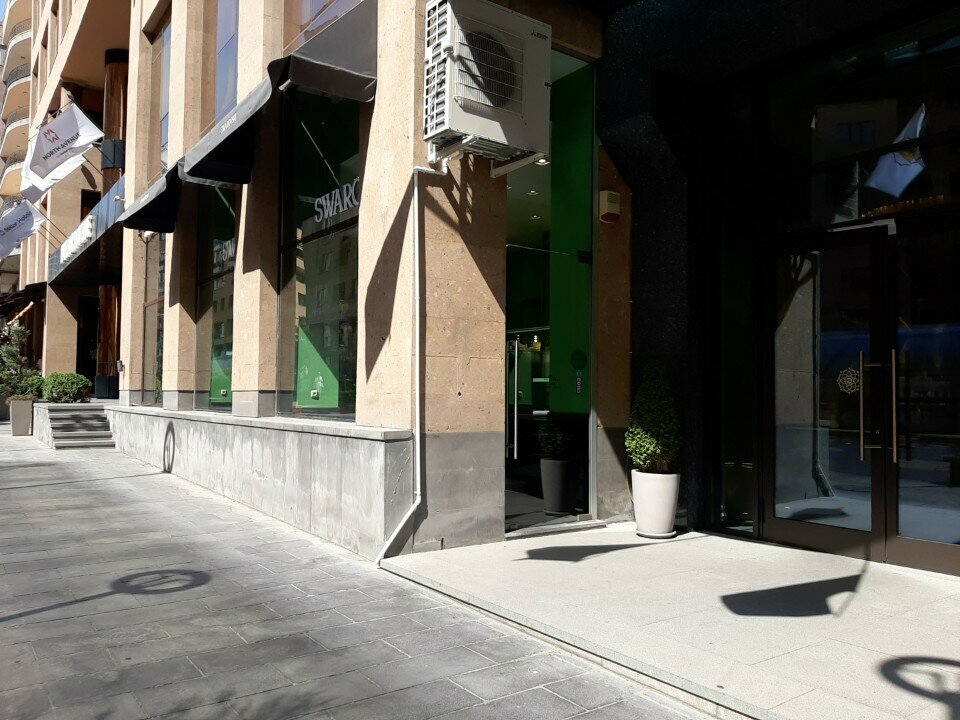 Jewelry shop Сваровски, Yerevan, photo