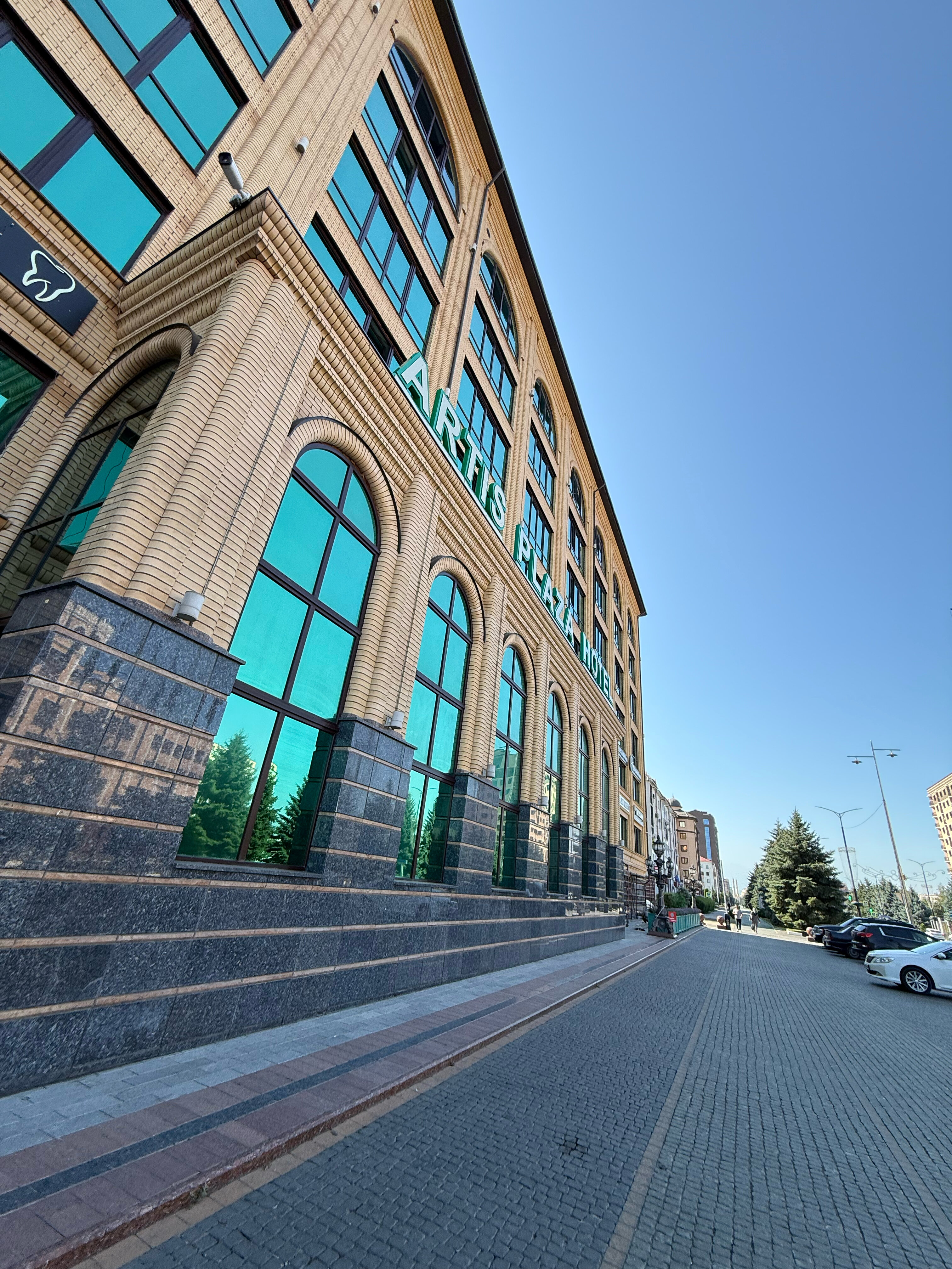 Фото Артис Плаза