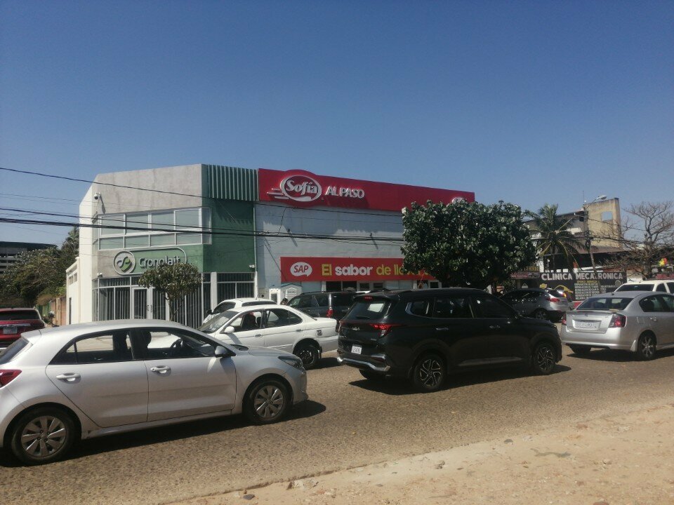 Supermarket Sofia al paso, Santa Cruz de la Sierra, photo