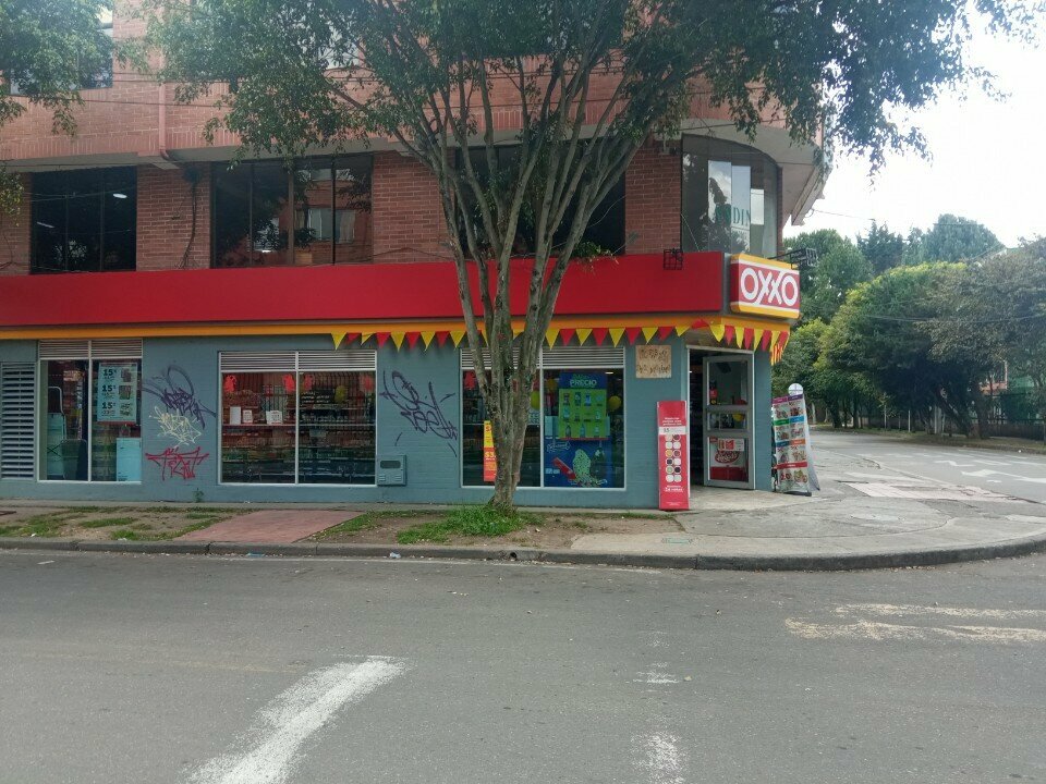 Grocery Oxxo, Bogota, photo