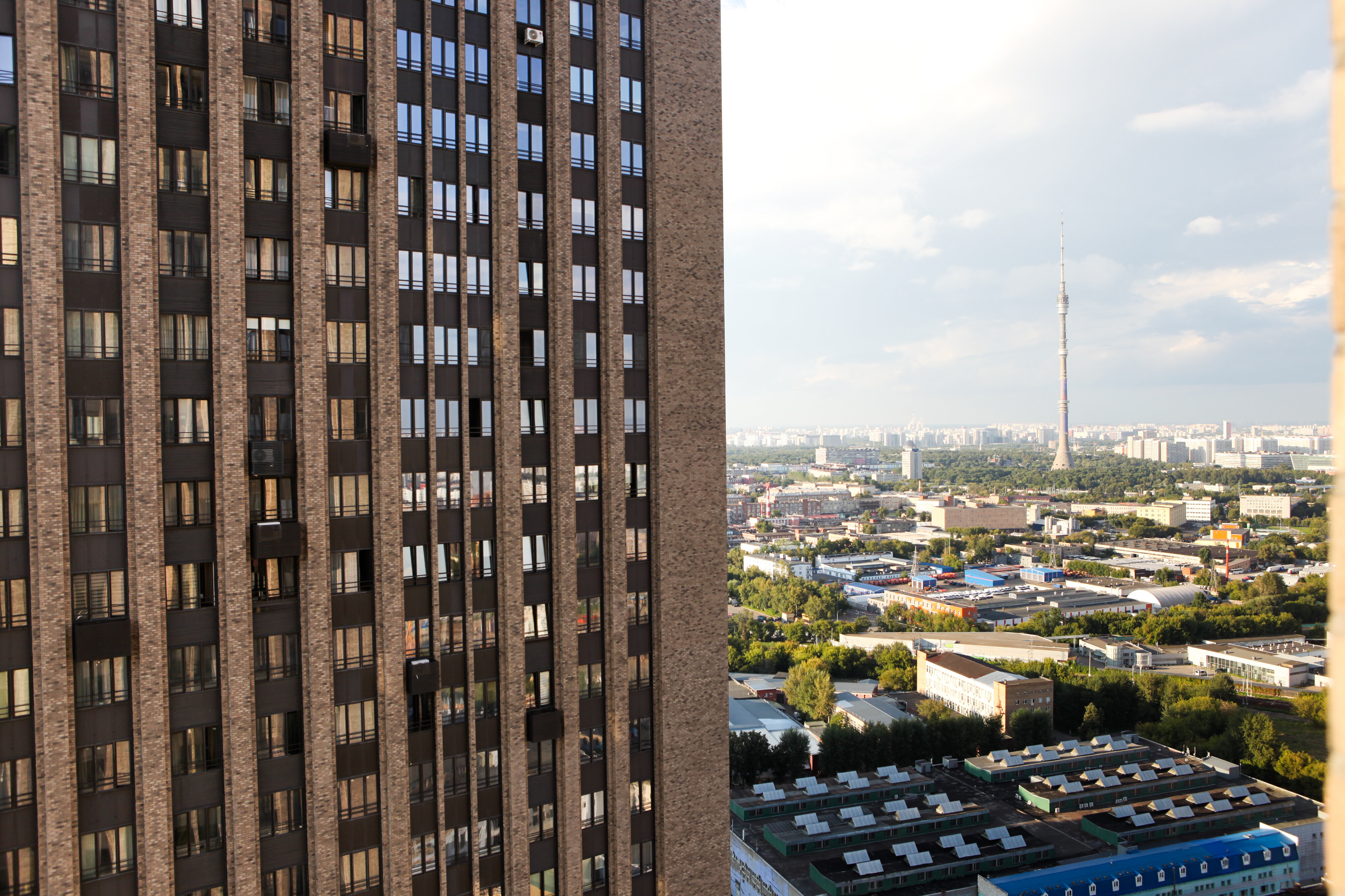 Фото В Небоскребе с видом на Останкинскую башню