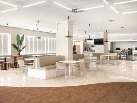 Фото B&b Hotel Granada Estacion