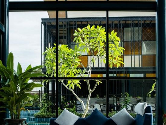 Фото Blue Lagoon Hotel