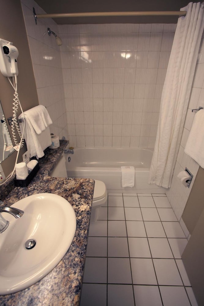 Фото Westlock Inn and Conference Centre