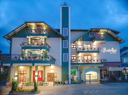 Внешний вид отеля Hotel Bertoluci в Грамаду, фото 1