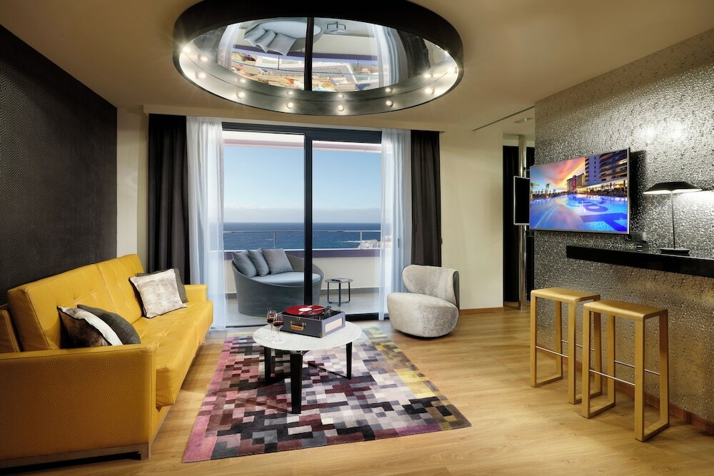Фото Hard Rock Hotel Tenerife